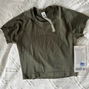 Swiftly Tech Cropped 2.0 Tee